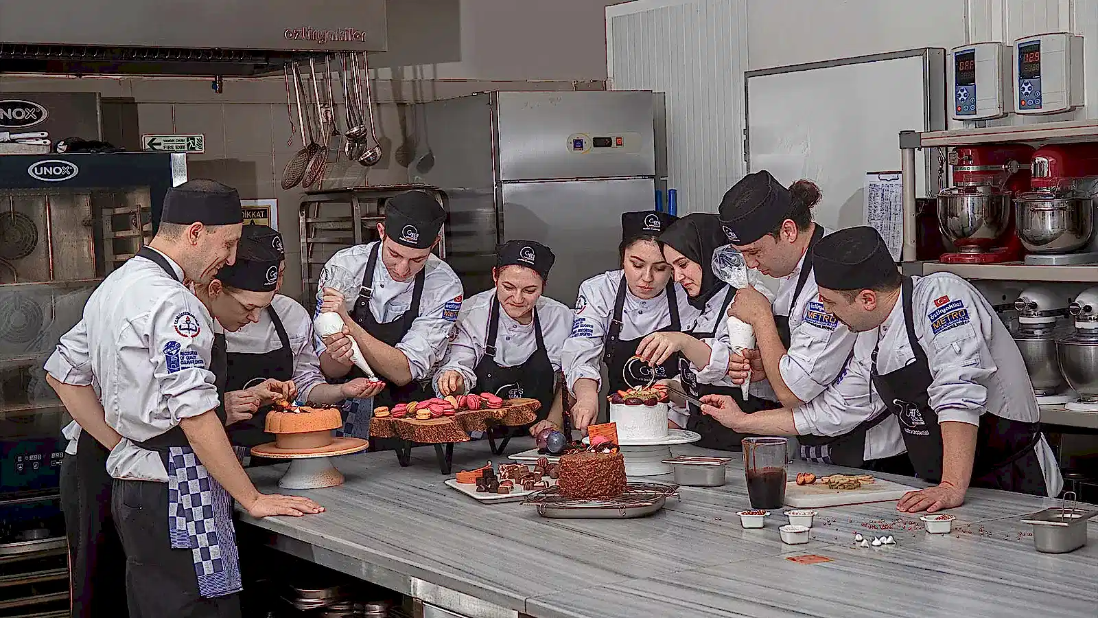 Profesyonel Stajsız 
Pastacılık & Ekmekçilik