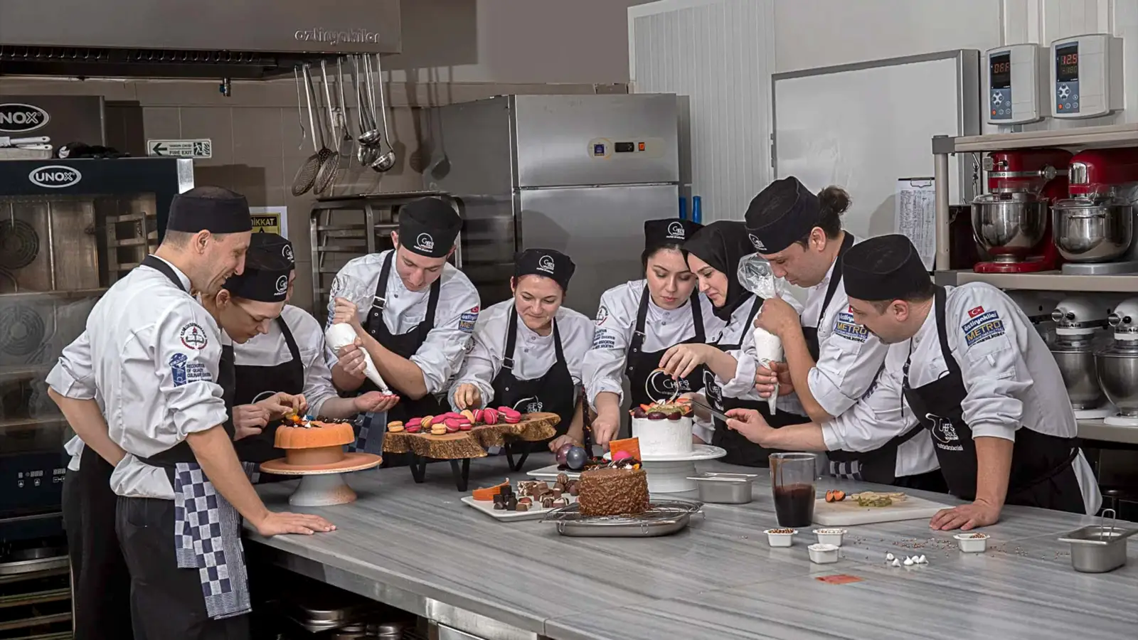 Profesyonel Stajsız 
Pastacılık & Ekmekçilik